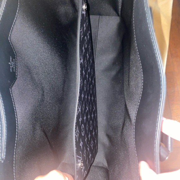 Lv Double Plat Messenger in macassar - Picture 15 of 16